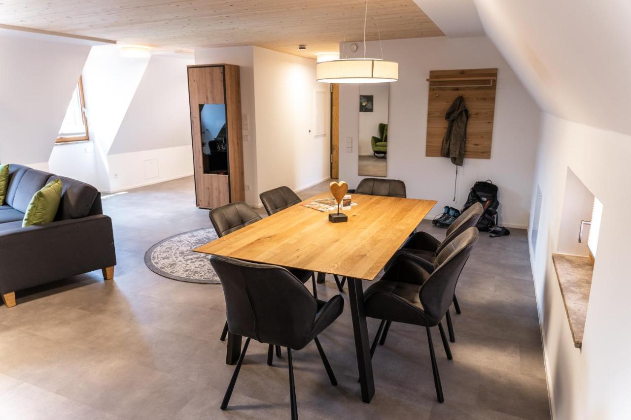 4 Apartments Im Hof By Gasthof Linde อัลบ์ชตัดท์ ภายนอก รูปภาพ